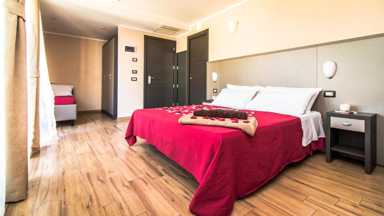 Hotel London Cattolica Bagian luar foto