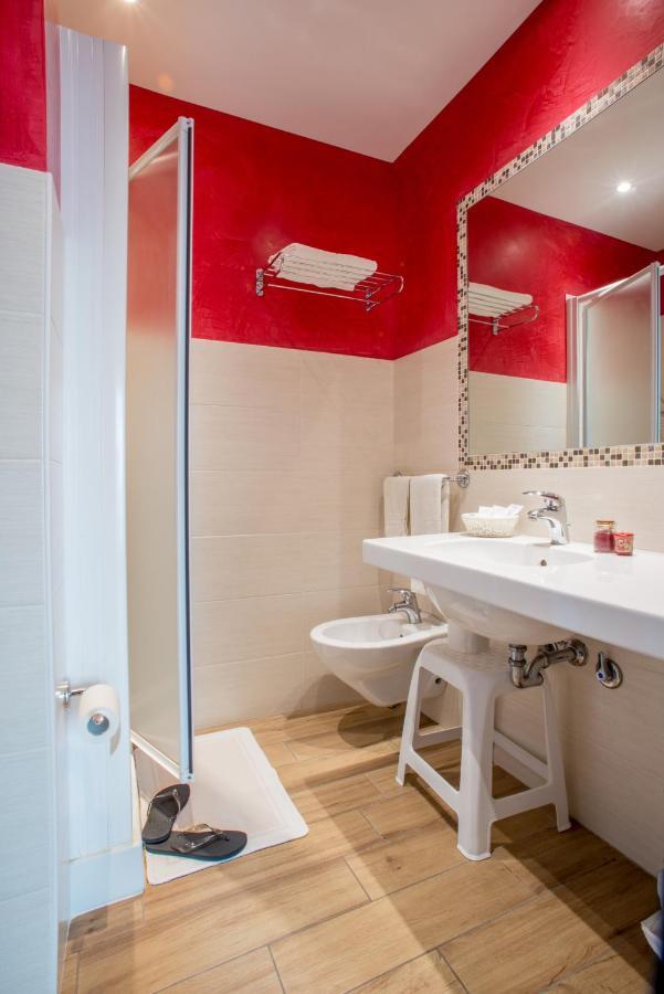 Hotel London Cattolica Bagian luar foto