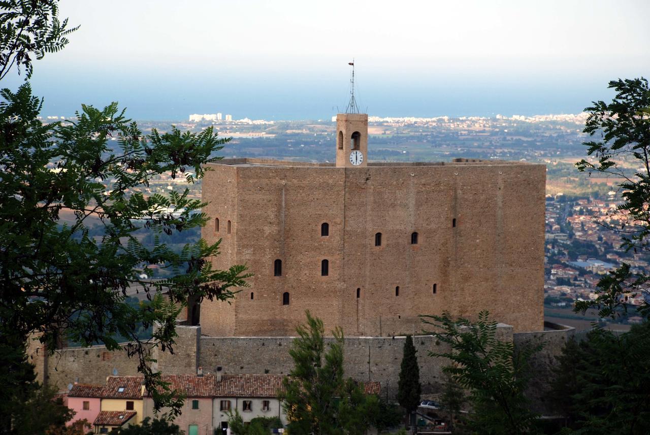 Hotel London Cattolica Bagian luar foto